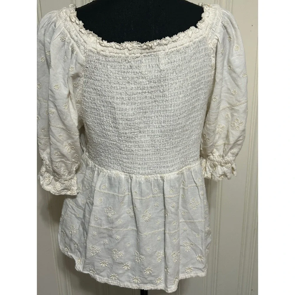 Old Navy Ivory Eyelet Smocked Milkmaid Boho Cottage Peasant Floral  Top Women  L